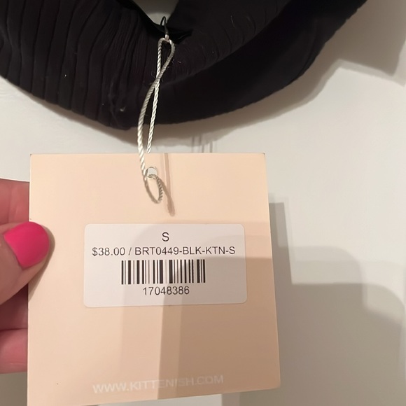 Kittenish Halter Top - Picture 3 of 4